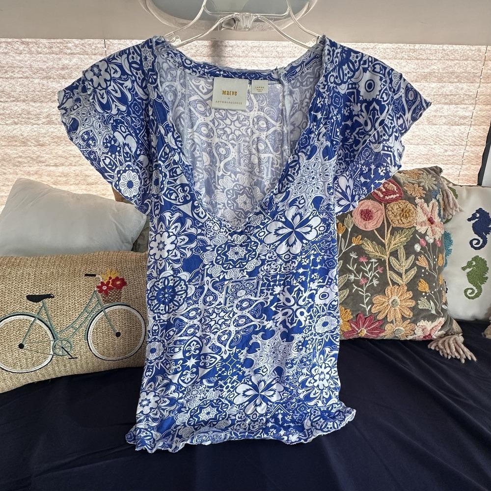 Maeve by Anthropologie Top Size‎ L V-neck Flutter Cap Sleeve Raw Edge Hem Flowy